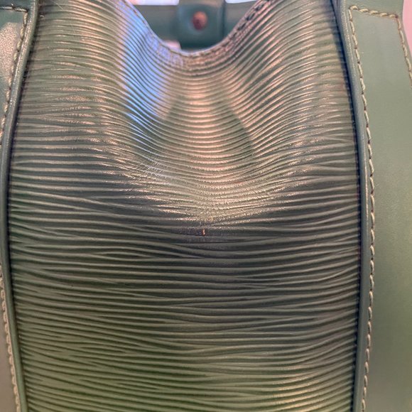 Louis Vuitton Randonnee PM Epi Borneo Green - Picture 15 of 16